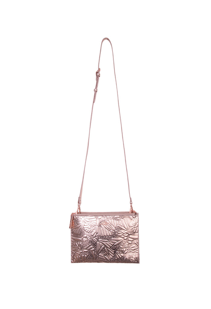 Crossbody Nikté de Piel Grabado Mariposa